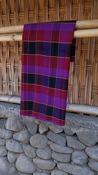 File:Kain Poleng Bayan.jpg