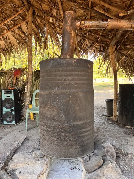 File:Penyulingan Nira.jpg